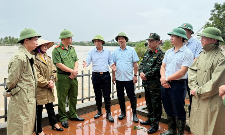  Chủ tịch HĐND tỉnh Nguyễn Việt Oanh: Bám sát diễn biến thời tiết, chủ động, linh hoạt trong phòng, chống lụt bão